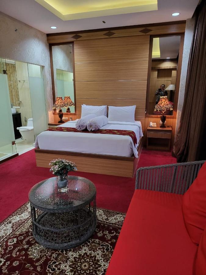 Grand Buana Lestari Hotel ปาดัง ภายนอก รูปภาพ