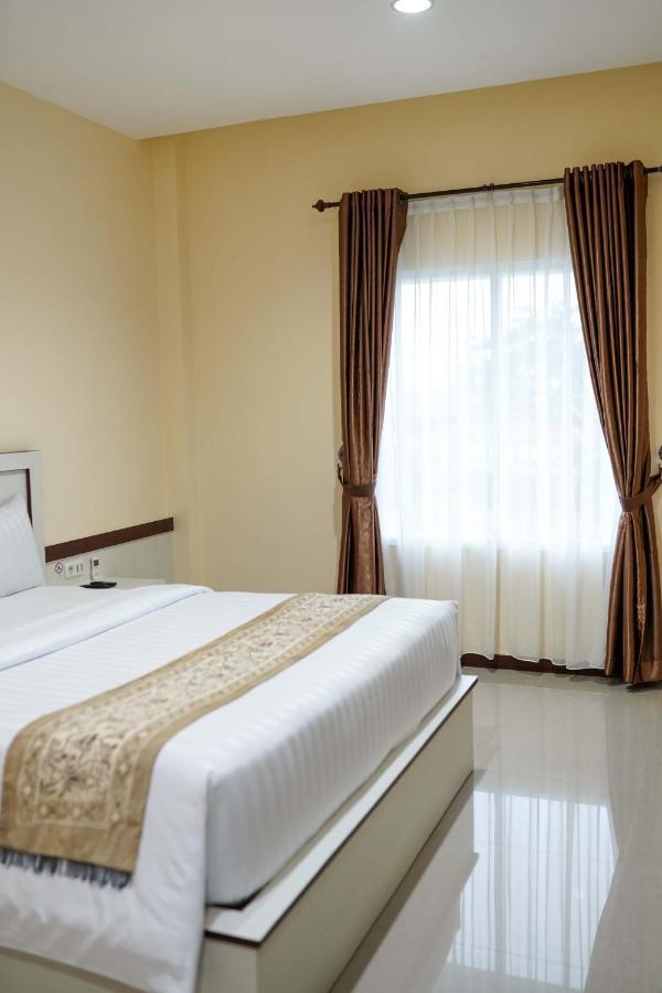 Grand Buana Lestari Hotel ปาดัง ภายนอก รูปภาพ