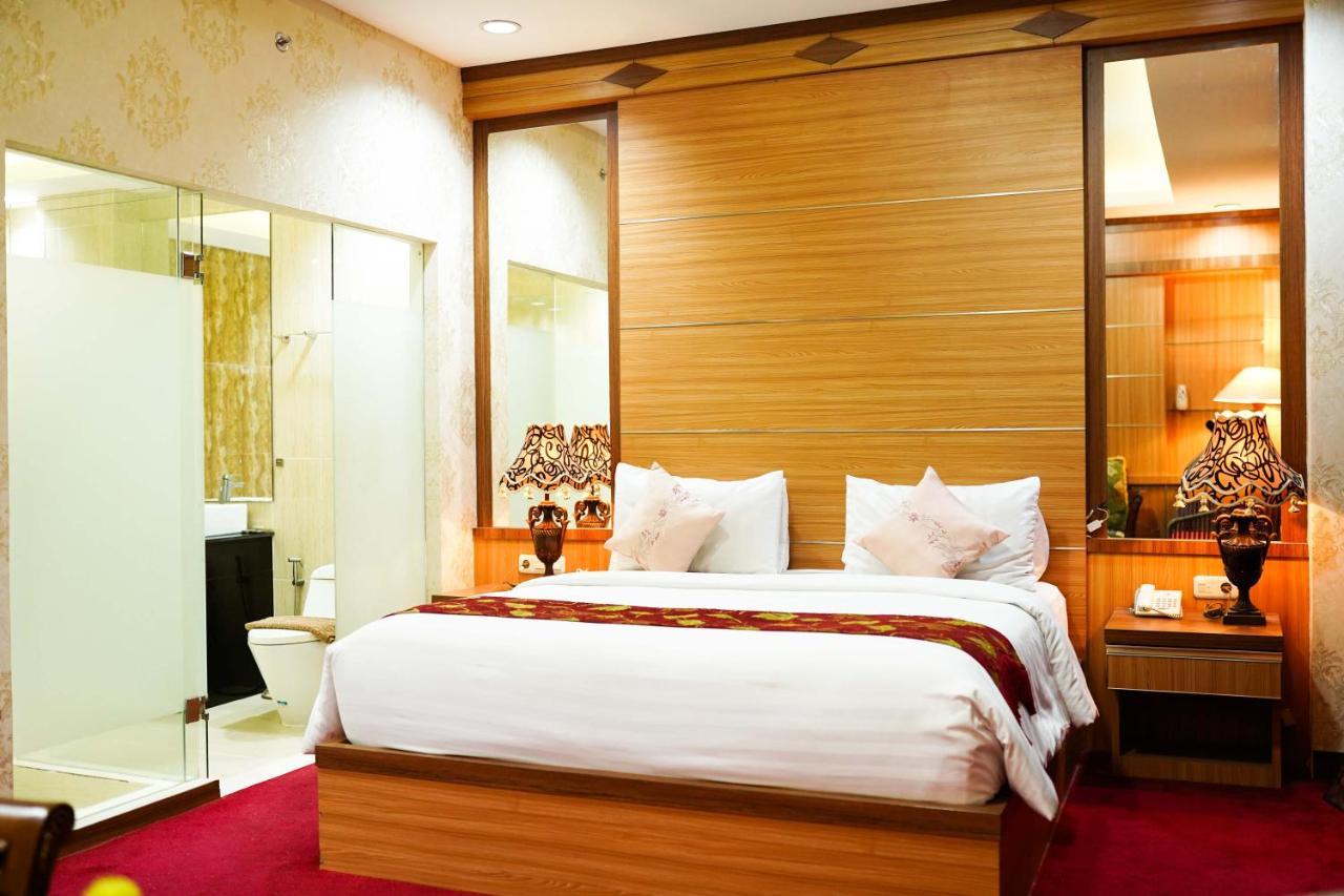 Grand Buana Lestari Hotel ปาดัง ภายนอก รูปภาพ