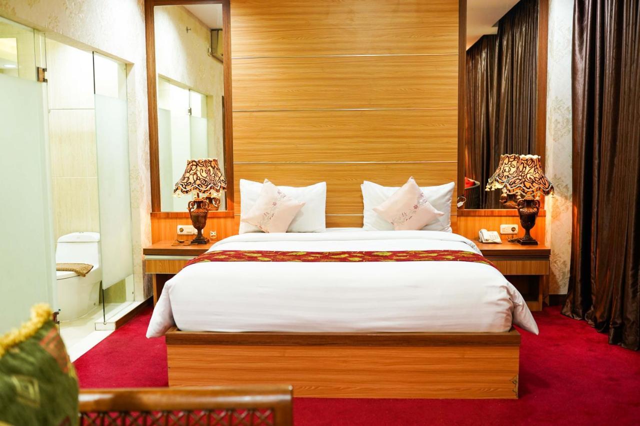 Grand Buana Lestari Hotel ปาดัง ภายนอก รูปภาพ